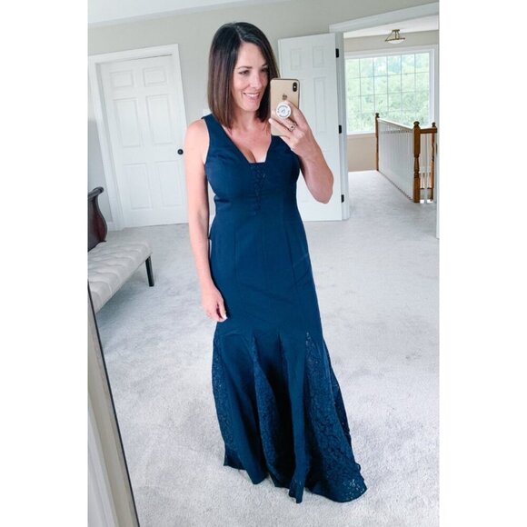 Eliza J Navy Blue Laguna Lace Inset Trumpet Crepe Gown Size 10 $208 - Picture 2 of 12